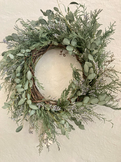 14" eucalyptus and limonium wreath